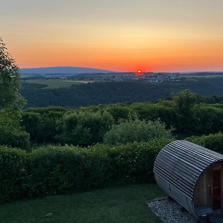 Hunsrueck Valley View Apartment With Cedar Sauna Bruschied Bagian luar foto